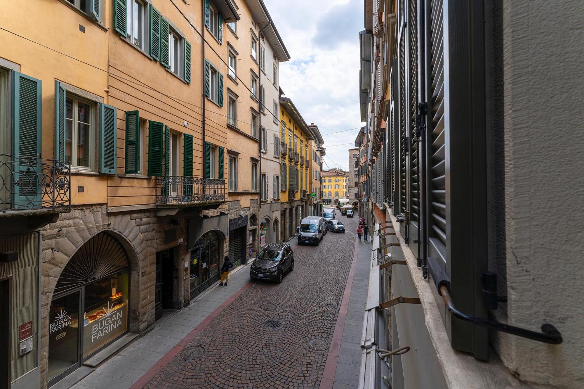 Magic Place Bergamo! Classy Apartment In The Heart Of The City Eksteriør bilde